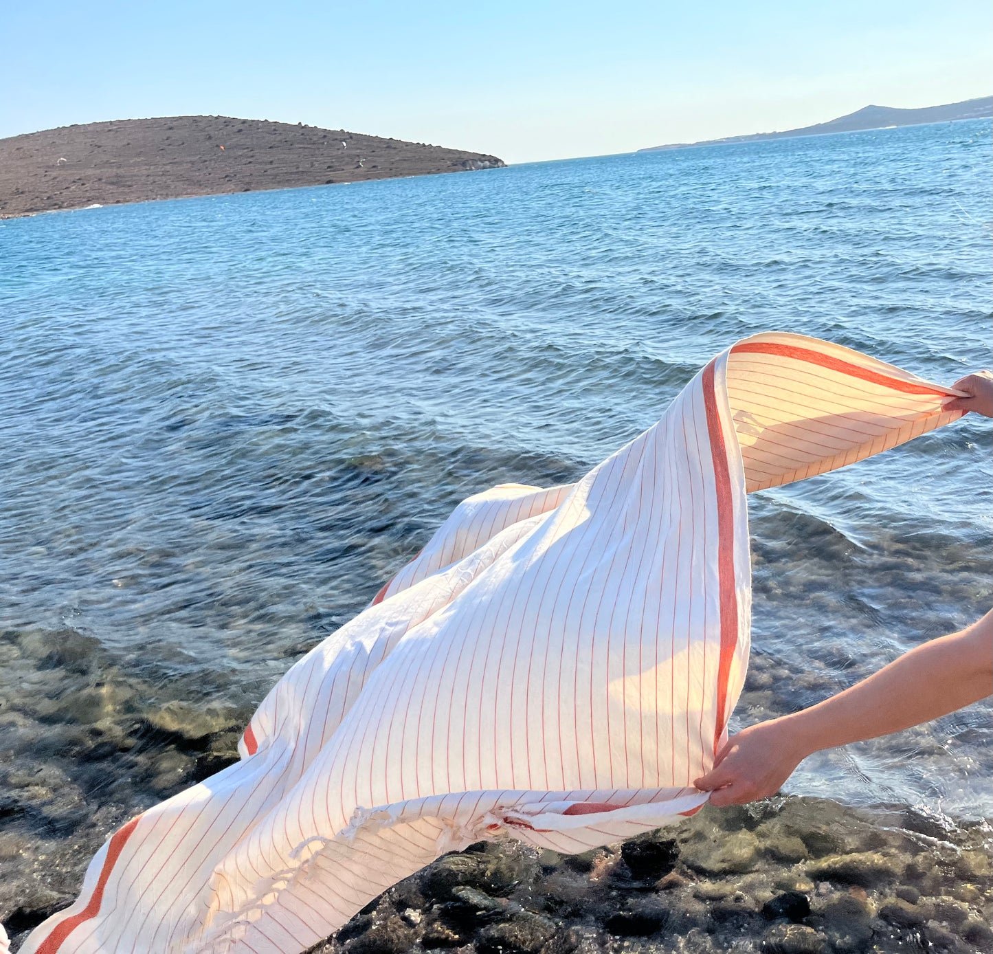 Hera 100% Cotton Handwoven Beach and Bath Towel