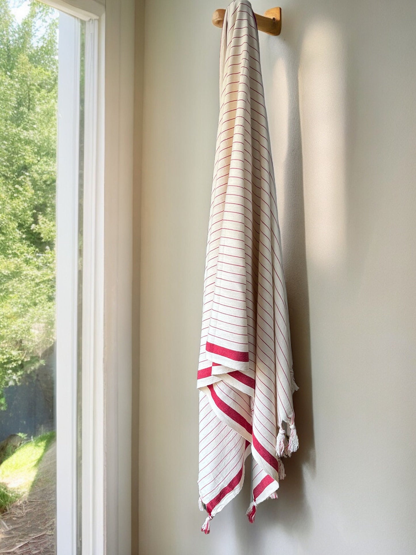 Hera 100% Cotton Handwoven Beach and Bath Towel